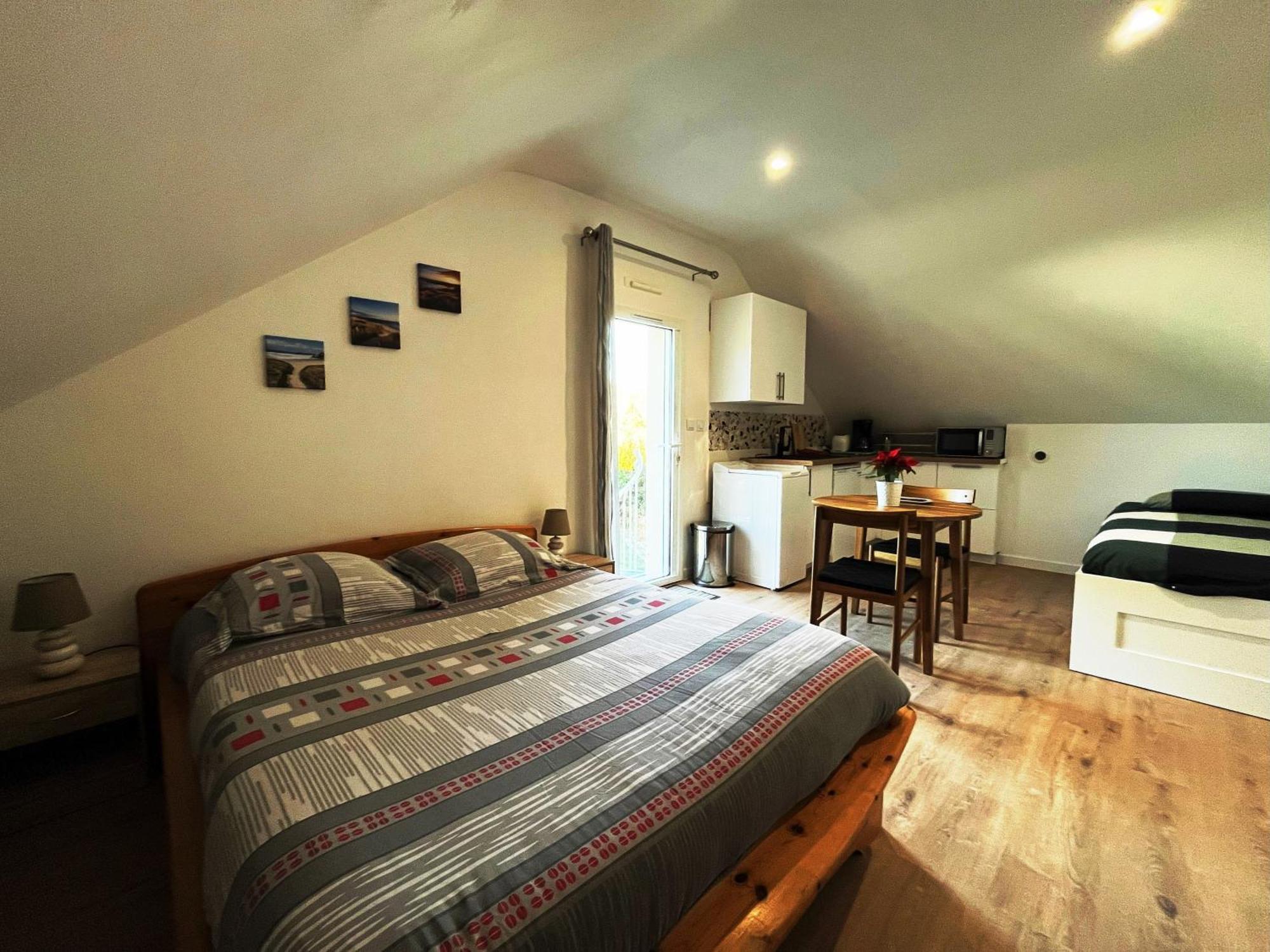 Lomener - La Goelette - 1 Appartement Avec 2 Chambres Et 2 Studios A 450M De La Plage プロムール エクステリア 写真